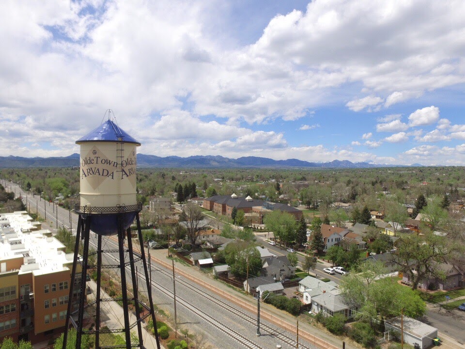 Cross Country Movers in Arvada, CO
